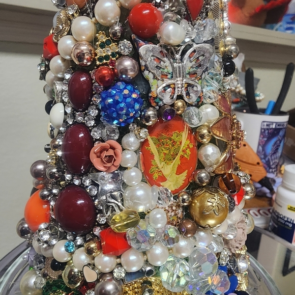 Hand Crafted Upcycled Jewelry Tree on a Glass Base - Picture 6 of 7